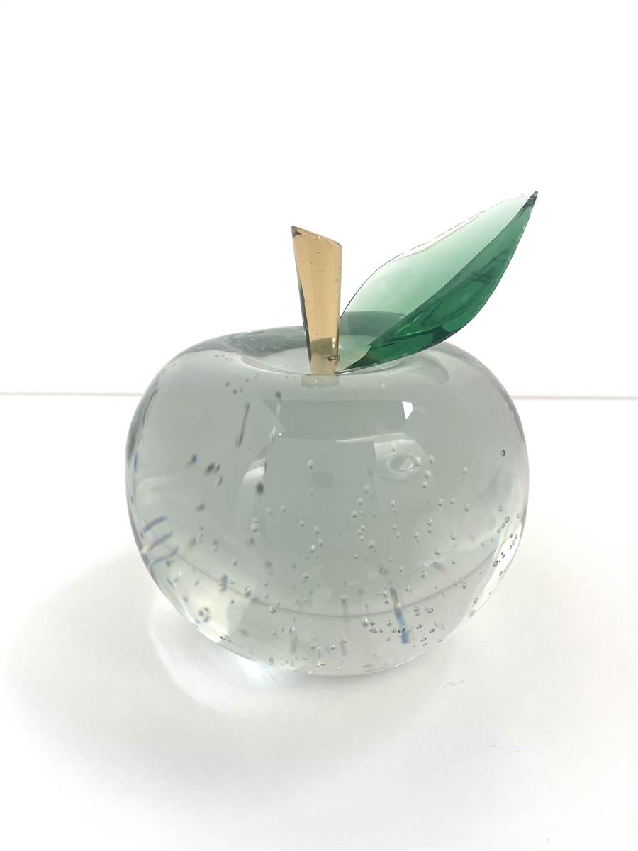 Apple - photo 1